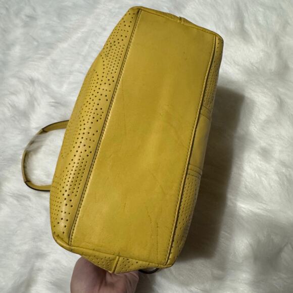 B1.COACH F21941 Yellow Perforated Leather Tote Shoulder Bag GUC - Picture 11 of 15